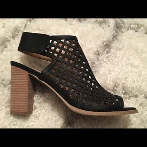 Report Women's Rumi Peep Toe Bootie size 9.5